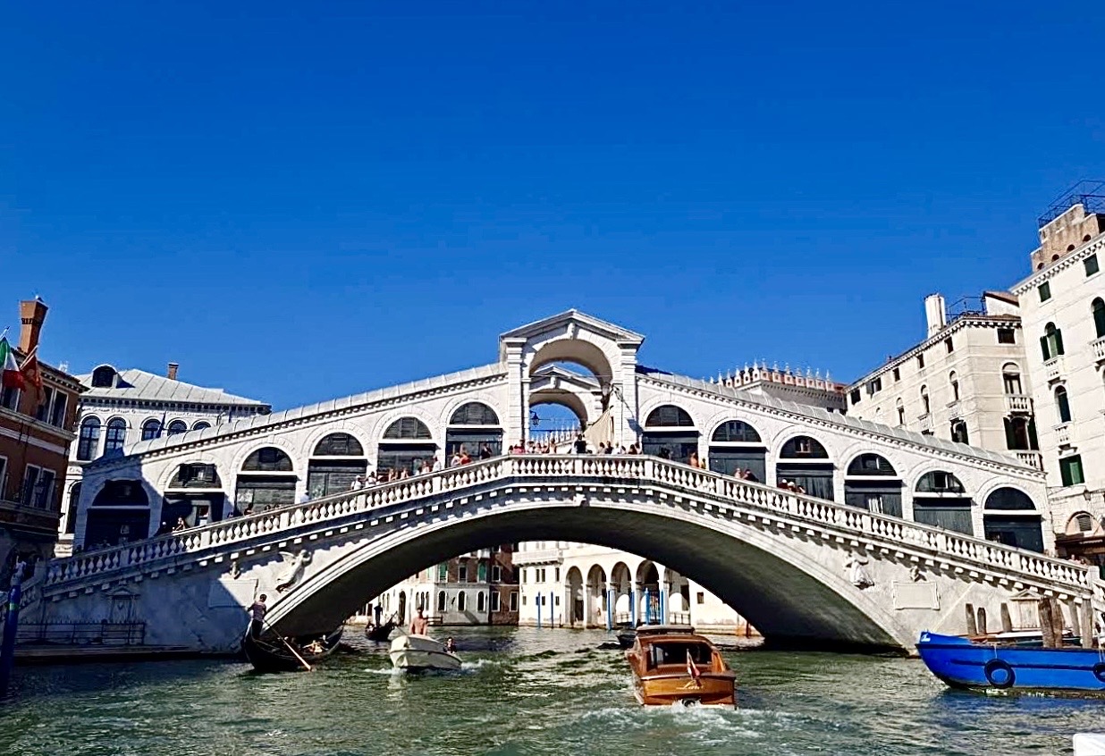 The Rialto Bridge seen from the Grand Canal